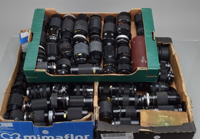 Lot 467 - Three Trays of Zoom Lenses