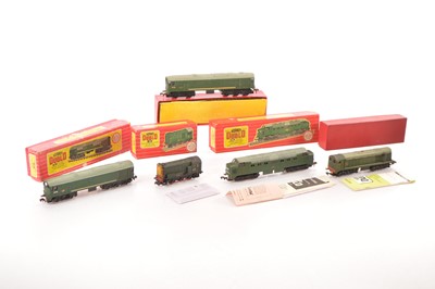 Lot 242 - Five Hornby-Dublo 00 Gauge boxed 2-Rail BR green Diesel Locomotives (5)