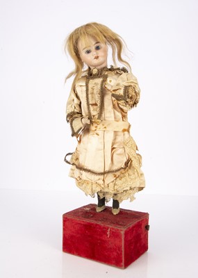 Lot 1469 - A late 19th century tea drinking automaton
