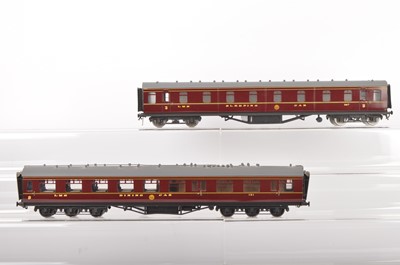 Lot 552 - Westdale or similar 0 Gauge Finescale Kitbuilt pair of LMS coaches