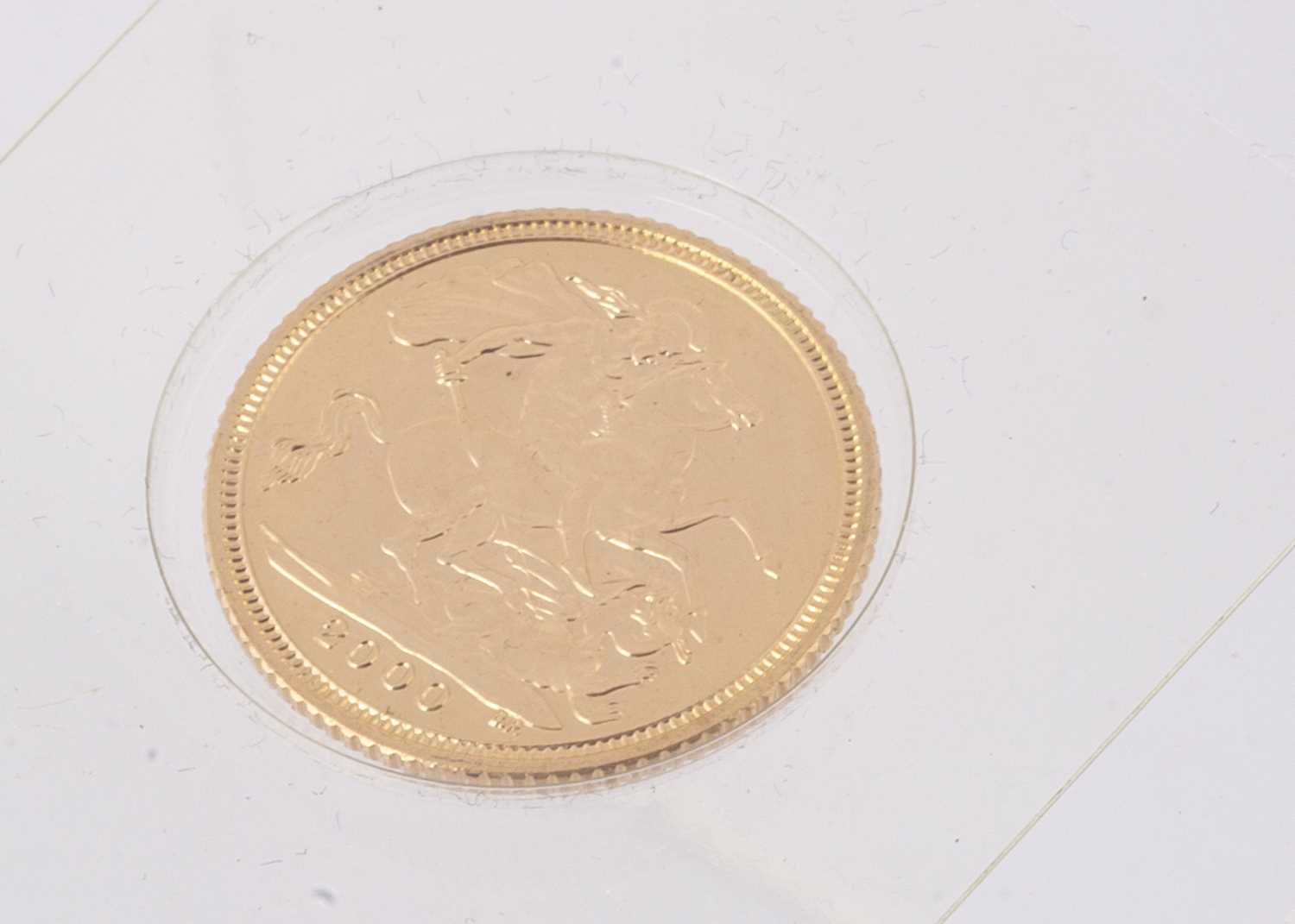 Lot 4 - An Elizabeth II half gold sovereign