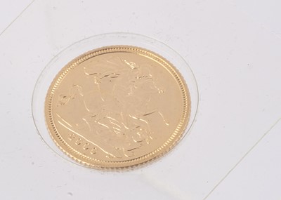 Lot 4 - An Elizabeth II half gold sovereign