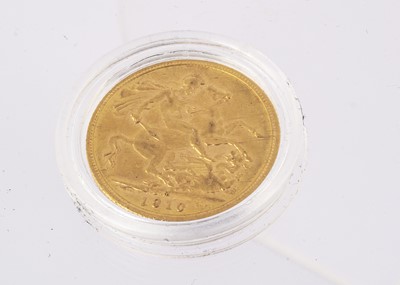 Lot 8 - An Edward VII full gold sovereign
