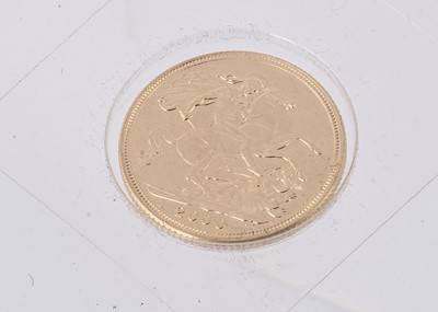 Lot 10 - An Elizabeth II full gold sovereign