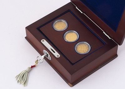 Lot 65 - A set of three Victorian gold half sovereigns