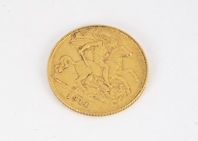 Lot 67 - A George V gold Half Sovereign