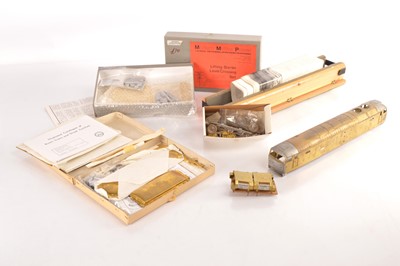 Lot 490 - Mixed group of 0 Gauge kits and part built Locomotive and other items (4)