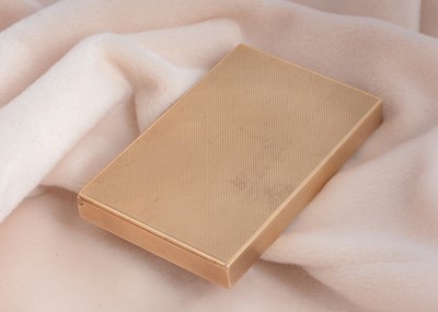 Lot 119 - An Asprey art deco 9ct gold compact