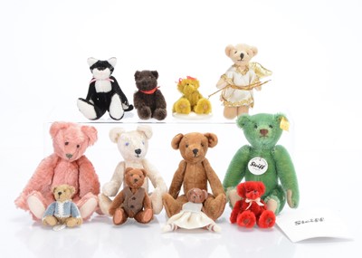 Lot 29 - Twelve small artist and collectors teddy bears and soft toys