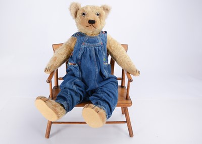 Lot 312 - A large 1920s teddy bear