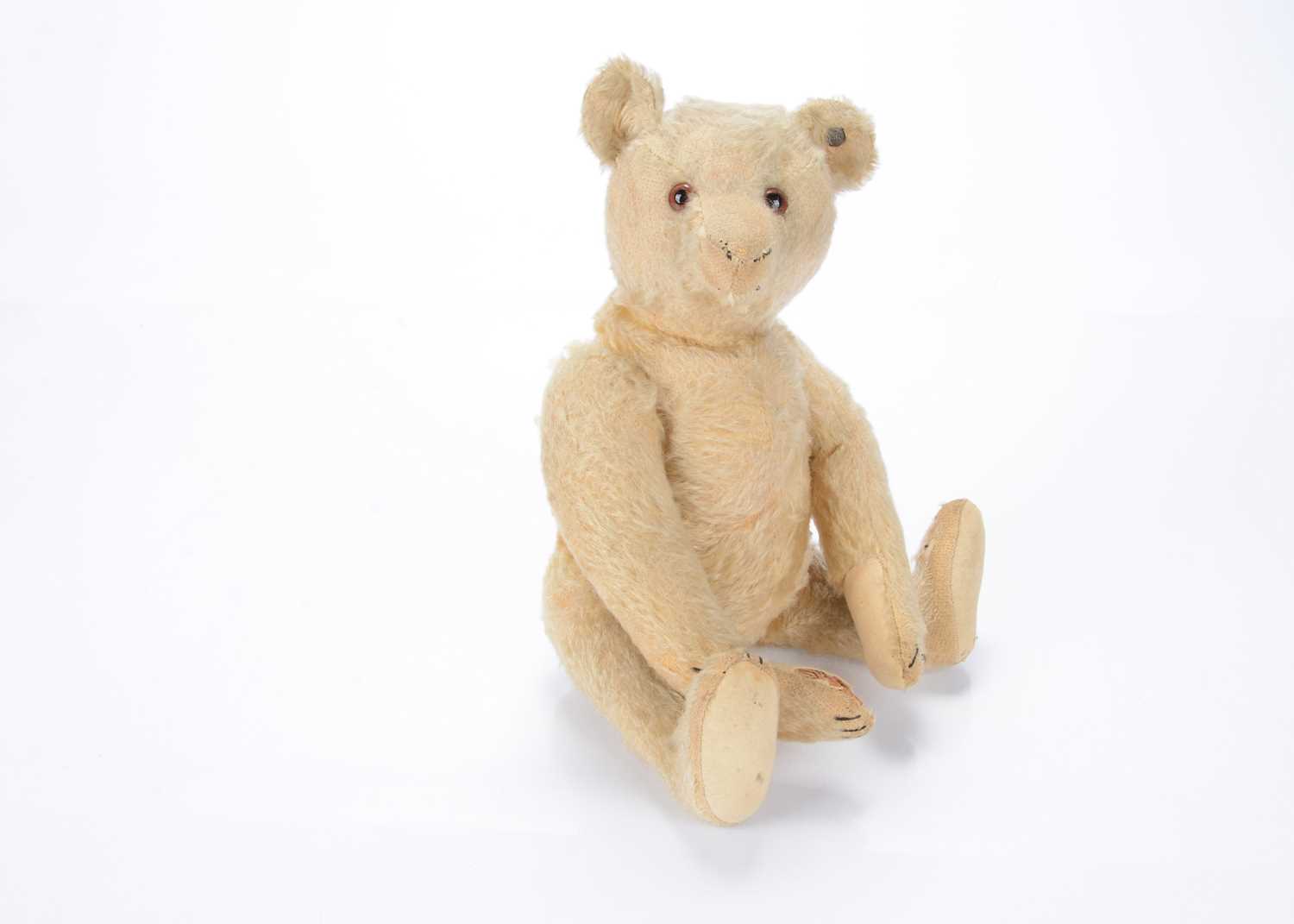 Lot 335 - A 1930s Steiff teddy bear