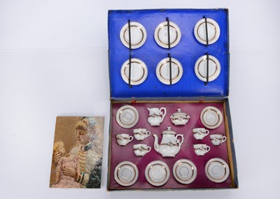 Lot 405 - A late 19th century doll’s or child’s French tea set