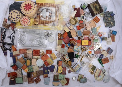 Lot 464 - A large quantity of dolls’ house miniaturist books