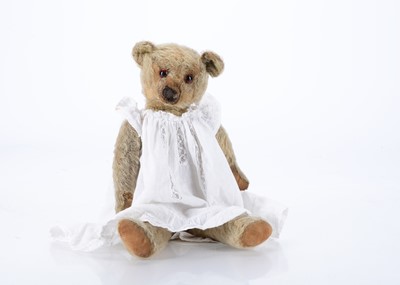 Lot 505 - A 1920s British teddy bear