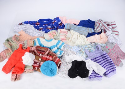 Lot 533 - A selection of teddy bear clothing