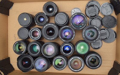 Lot 430 - A Tray of Canon EF & EF Mount Lenses