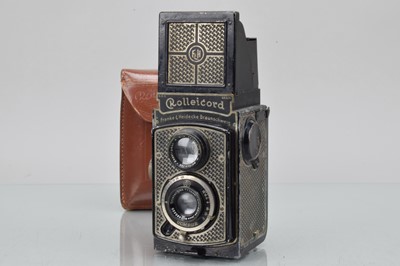 Lot 480 - A Rolleicord I Art Deco TLR Camera