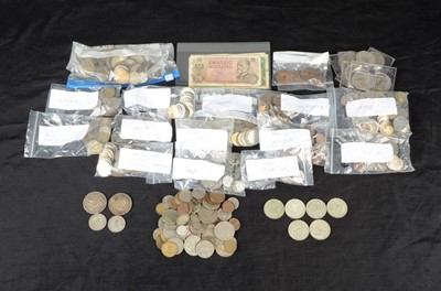 Lot 50 - A collection of world coinage
