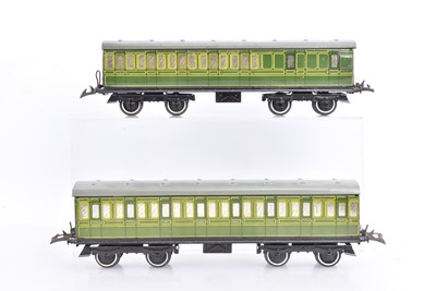 Lot 265 - Hornby 0 Gauge green Southern No 2 Passenger Coaches