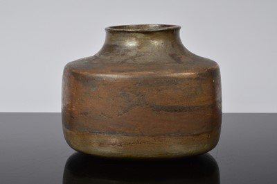 Lot 195 - A second half 20th century Gien Studio Pottery squat vase