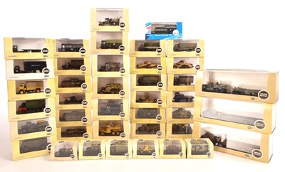 Lot 15 - Oxford Diecast 1:76 Scale Military Models (40)