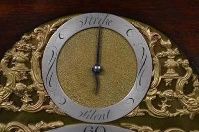 Lot 11 - A George III period striking bracket clock by Eardley Norton