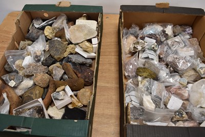 Lot 280 - A quantity of Fossils and Minerals