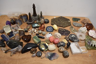 Lot 281 - An assortment of worked hardstones