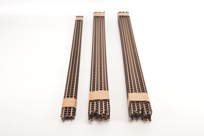Lot 617 - Atlas 0 Gauge 3 Rail-Electric 40" Rigid Straight Track (23)