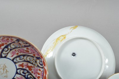 Lot 41 - A small collection of late 18th century Worcester 'Queen Charlotte' pattern tea wares