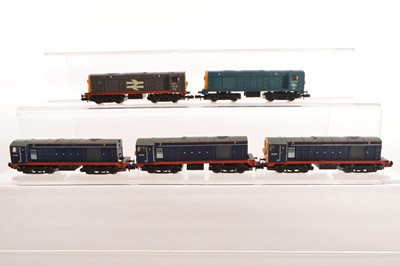 Lot 42 - N Gauge Diesel Class 66 Locomotives by Graham Farish (5)
