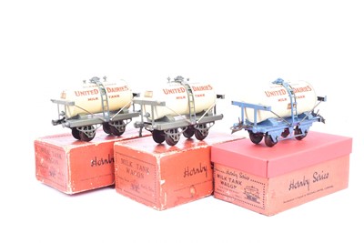 Lot 105 - Three Hornby 0 Gauge United Dairies Milk Tank Wagons