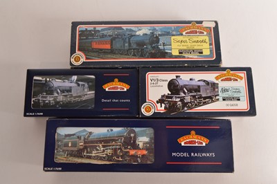 Lot 229 - Bachmann 00 Gauge boxed BR Class B1 J39 Steam Locomotives and Tenders and V1/3 Tank Engines (4)