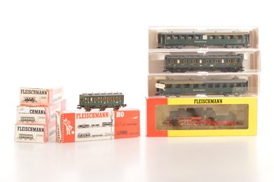 Lot 411 - Fleischmann HO Gauge German Steam locomotive and Coaching Stock (8)