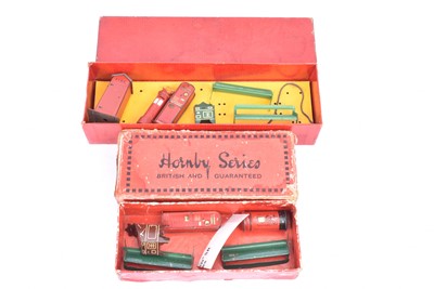Lot 128 - Two sets Hornby Series 0 Gauge No 3 Railway Accessories