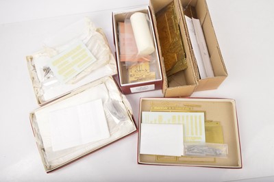 Lot 626 - Welcome wagons/ Perseverance and other manufacturers 0 Gauge finescale Wagon kits (13)