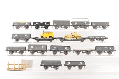 Lot 636 - Cooper craft and other commercial manufacturers 0 Gauge Finescale GWR group of Kitbuilt Goods Wagons (16)