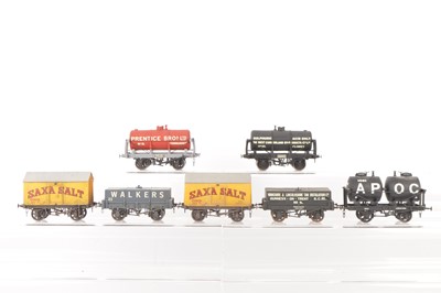 Lot 641 - Slaters and other commercial manufacturers 0 Gauge Finescale  Kitbuilt metal and plastic bodied Private owner Goods Wagons (7)