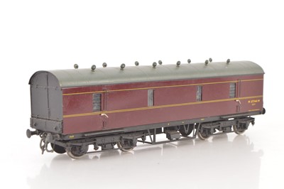Lot 656 - Lawrence Scale models 0 Gauge Finescale BR Maroon Midland region GUV van