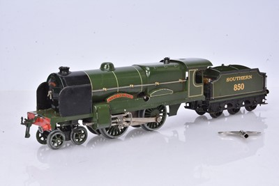 Lot 173 - Hornby 0 Gauge clockwork SR green 850 'Lord Nelson' Locomotive and Tender