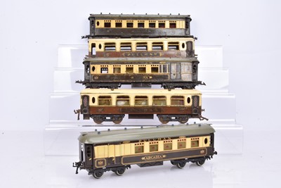 Lot 185 - Hornby 0 Gauge Pullman chocolate and cream bogies Coaches