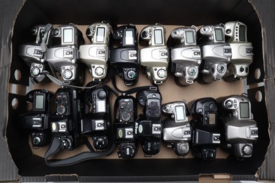 Lot 158 - A Tray of Nikon AF Camera Bodies