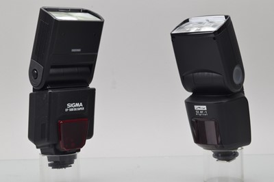 Lot 371 - Two Flash Units