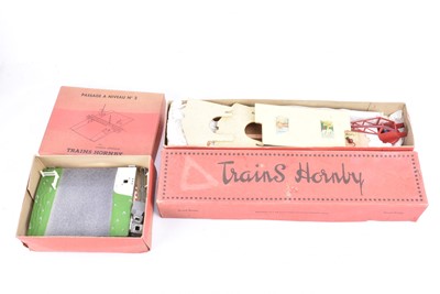 Lot 246 - French Hornby 0 Gauge Goods Depot and Level Crossing