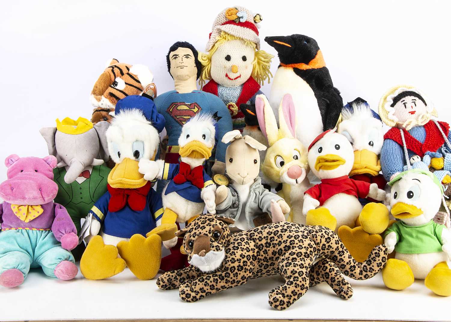 Lot 71 - A  large selection of recent manufactured teddy bears