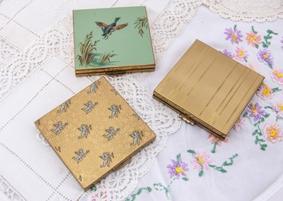Lot 575 - Three square Le Rage gilt compacts