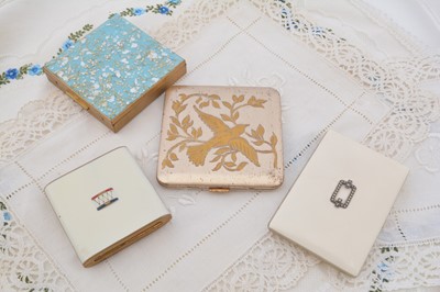 Lot 600 - Four Vintage American compacts