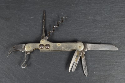 Lot 760 - Underwood