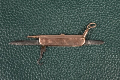 Lot 807 - A yellow metal Pocket Knife Button Hook Combination Tool