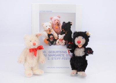 Lot 27 - A pair of Steiff limited edition Little Blackey & Little Whitey Teddy Babies